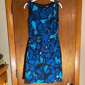 Taylor Blue and Black Floral Mini Dress🍀